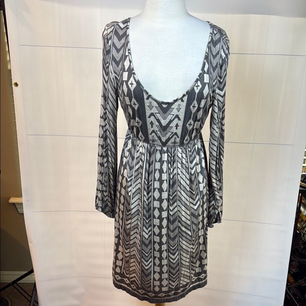 Nurture geometric pattern gray and cream dress, Large